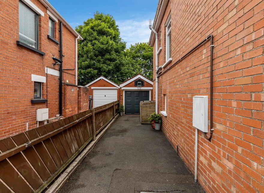 53 Gilnahirk Park, Belfast, BT5 7DY
