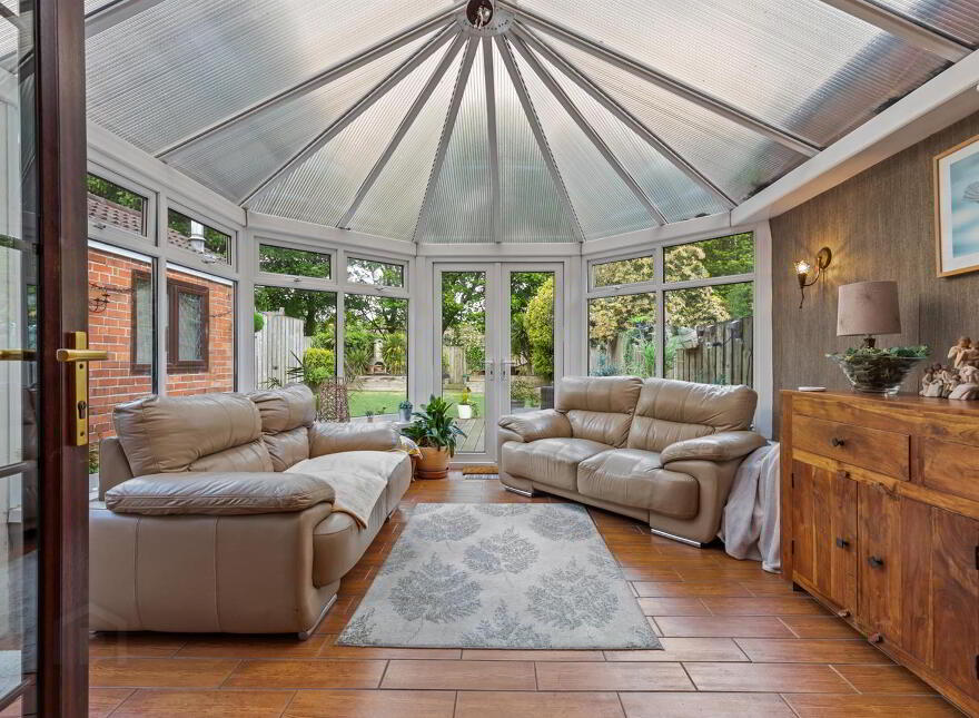 53 Gilnahirk Park, Belfast, BT5 7DY