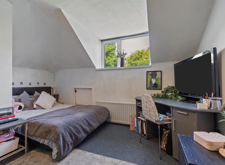 53 Gilnahirk Park, Belfast, BT5 7DY