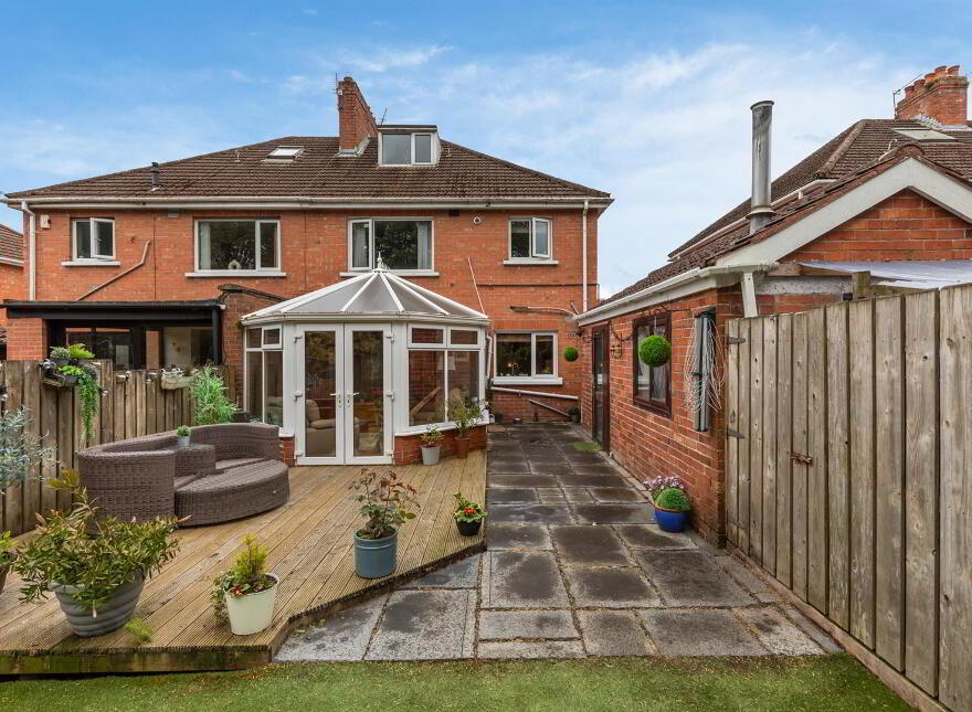 53 Gilnahirk Park, Belfast, BT5 7DY