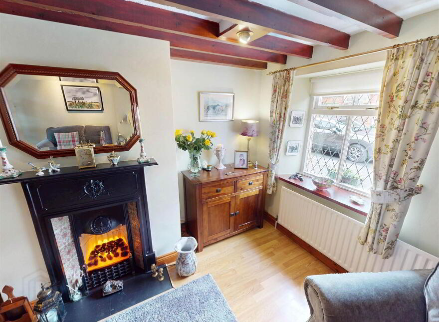 6 Arthur Street, Hillsborough, BT26 6AP