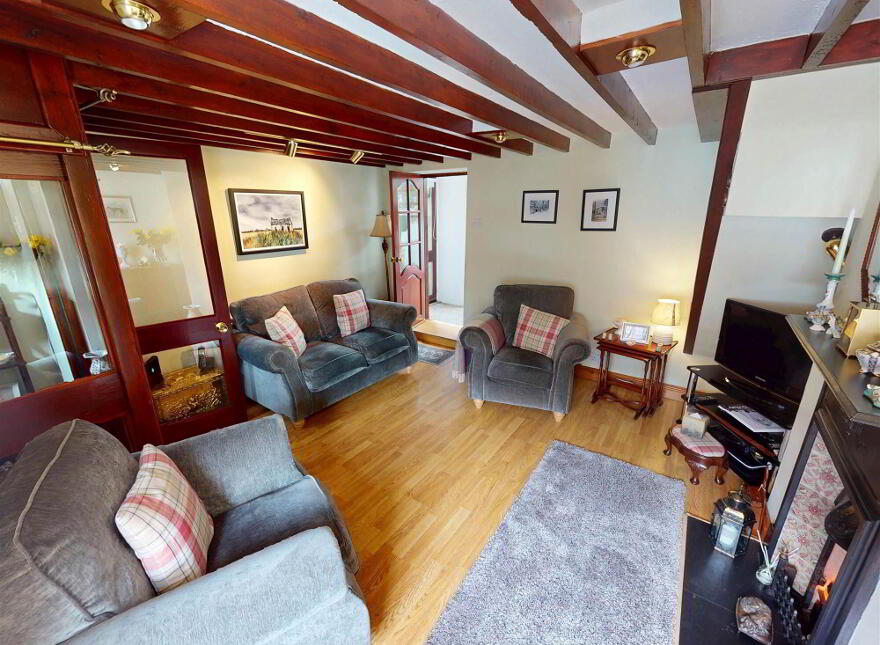 6 Arthur Street, Hillsborough, BT26 6AP