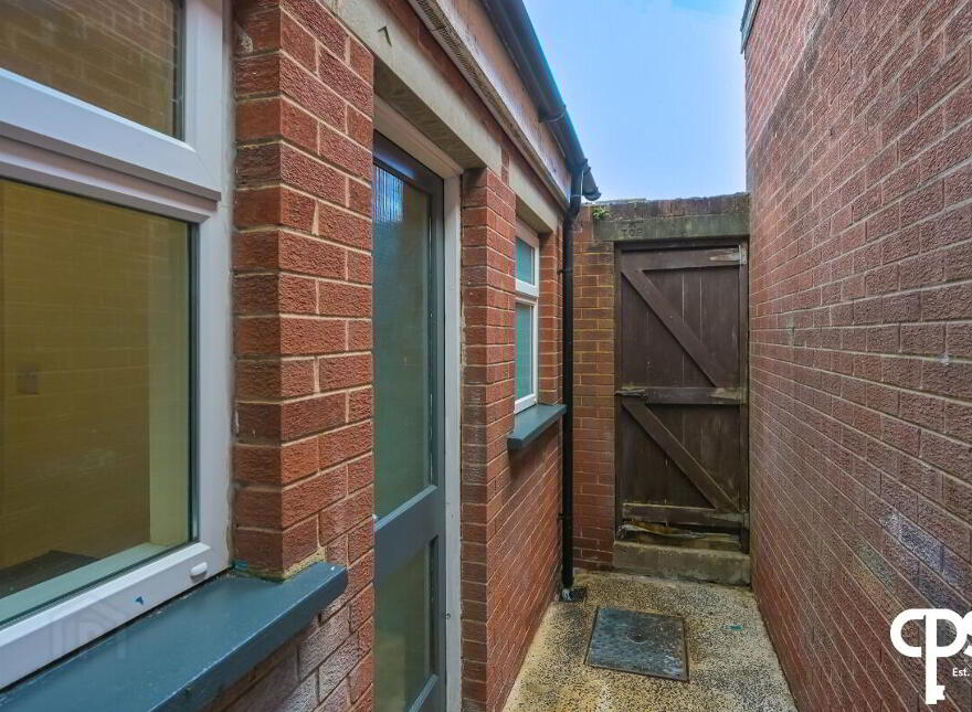 59 Fort Street, Belfast, BT12 7BH
