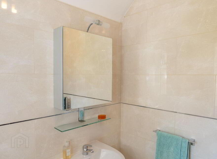 Woodview, Meadowlands, Rochestown, T12D8PE