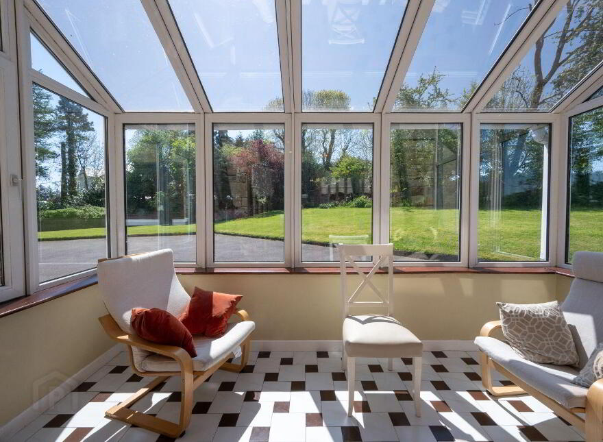 Woodview, Meadowlands, Rochestown, T12D8PE