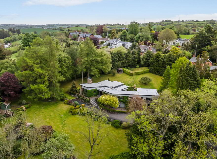 10 Mill Road, Lisburn, BT27 5TT