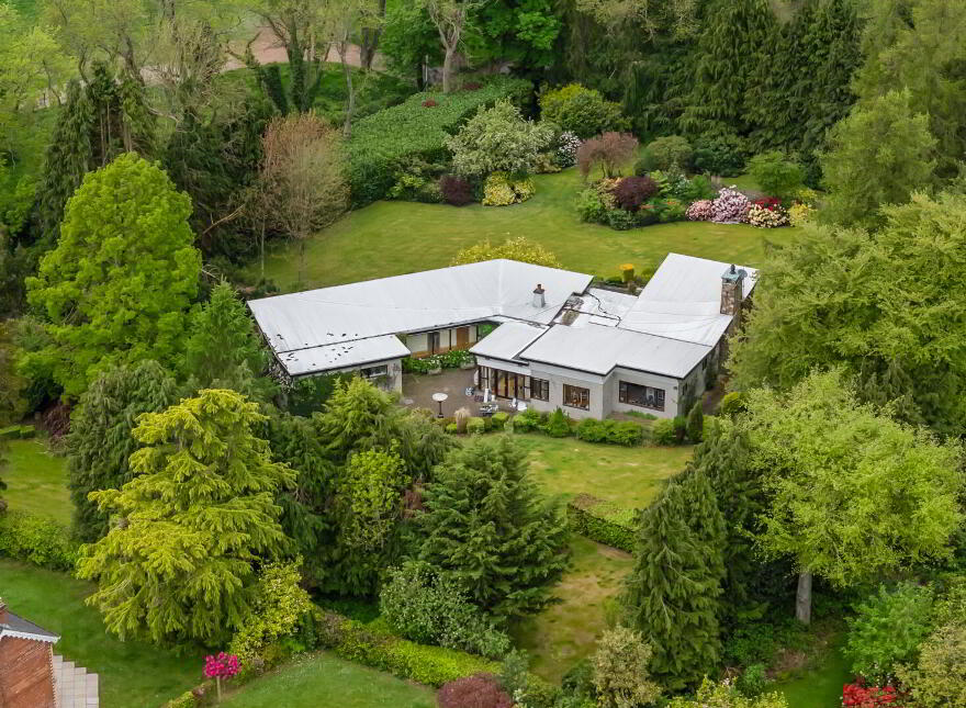 10 Mill Road, Lisburn, BT27 5TT