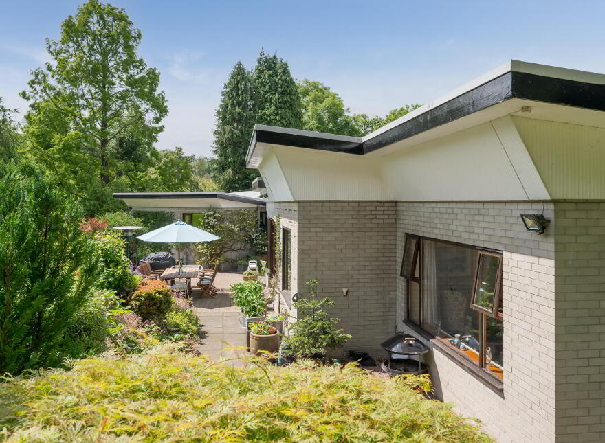 10 Mill Road, Lisburn, BT27 5TT