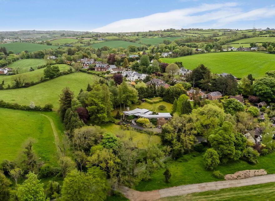 10 Mill Road, Lisburn, BT27 5TT