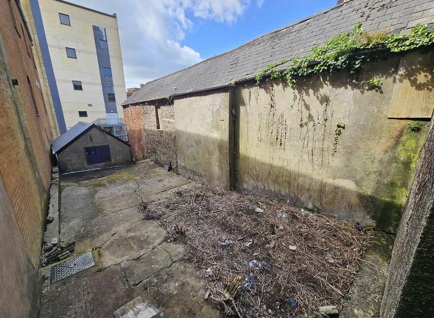 33 Market Square, Lisburn, BT28 1AG