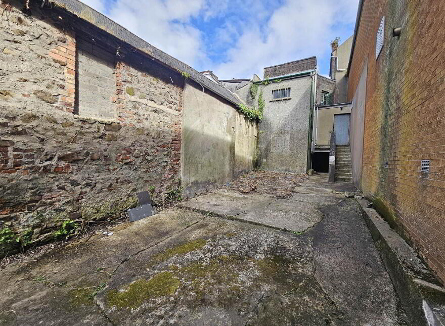 33 Market Square, Lisburn, BT28 1AG