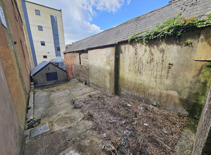 33 Market Square, Lisburn, BT28 1AG