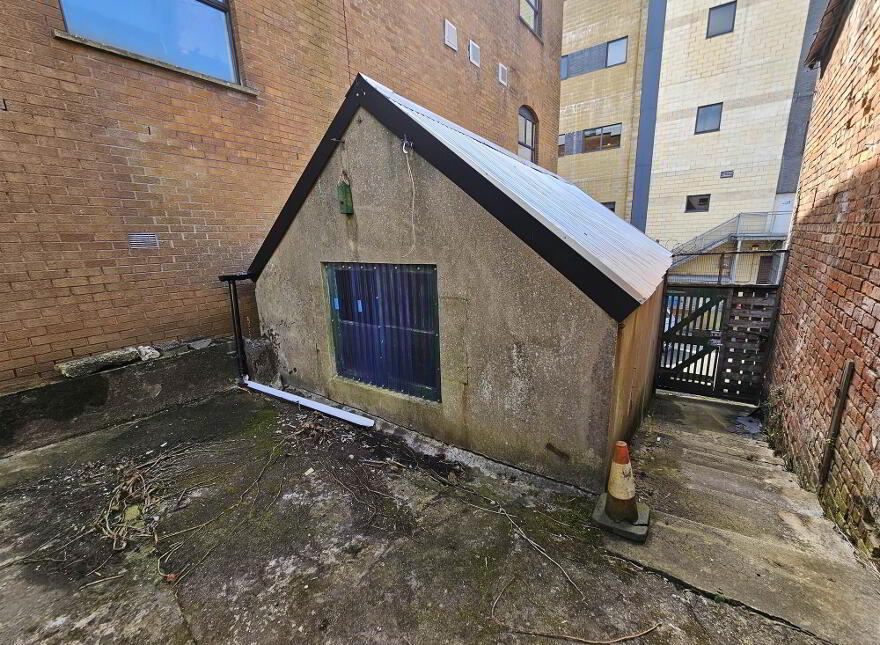 33 Market Square, Lisburn, BT28 1AG