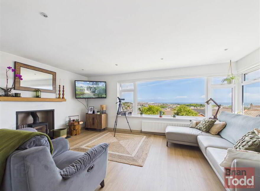 Inver Heights, Larne, BT40 3AR