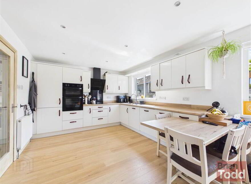 Inver Heights, Larne, BT40 3AR