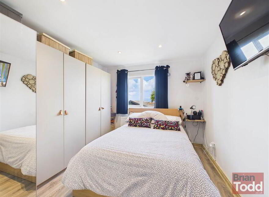 Inver Heights, Larne, BT40 3AR
