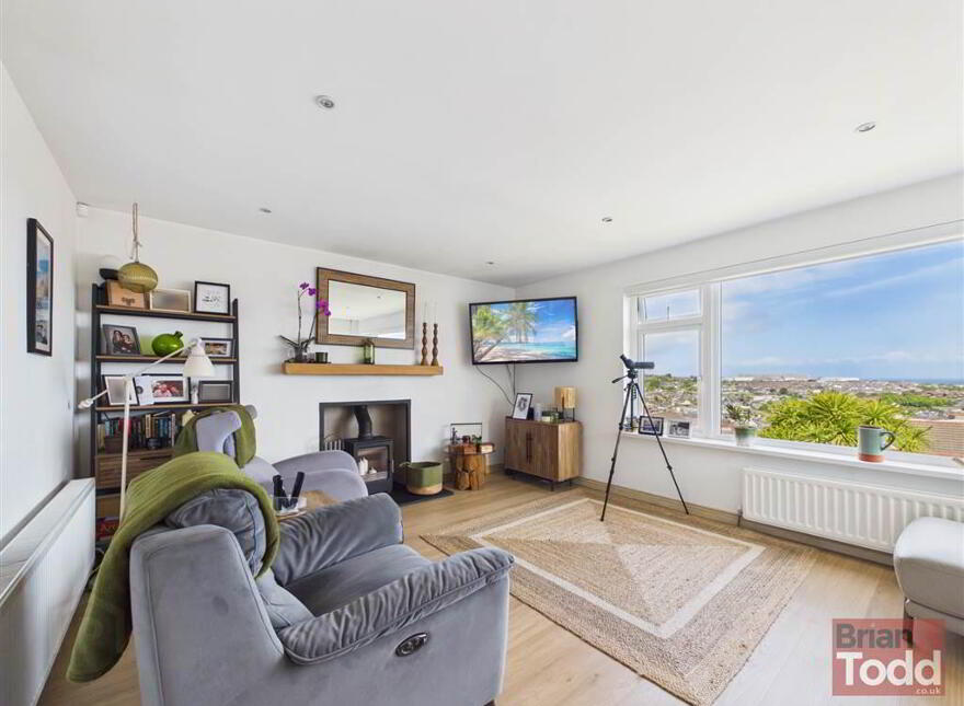 Inver Heights, Larne, BT40 3AR