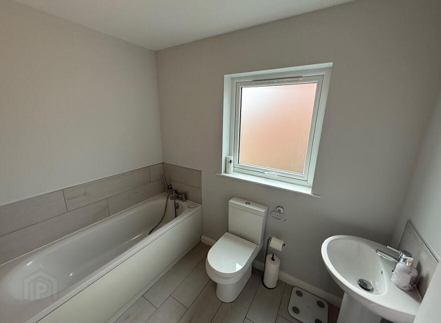 28 Baileys Gate, Ballymena, BT42 3FH
