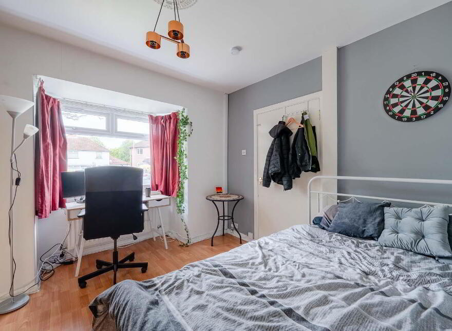 24 Wood End, Holywood, BT18 9PN
