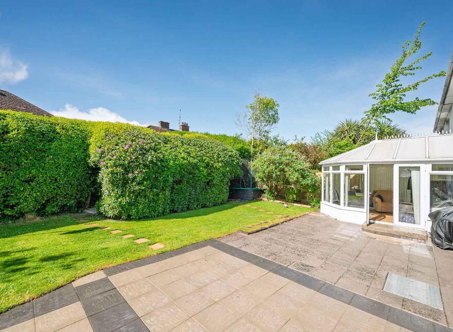 24 Wood End, Holywood, BT18 9PN