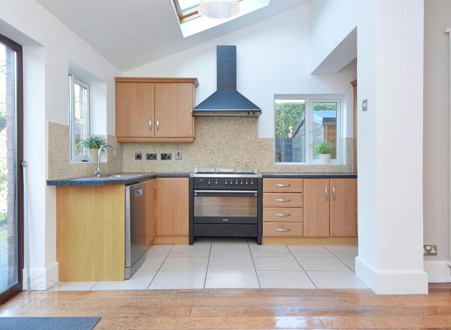 1 Knockbreda Gardens, Belfast, BT6 0HH