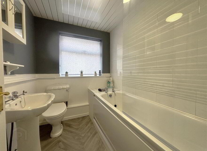 16 Woodvale Pass, Belfast, BT13 3FN