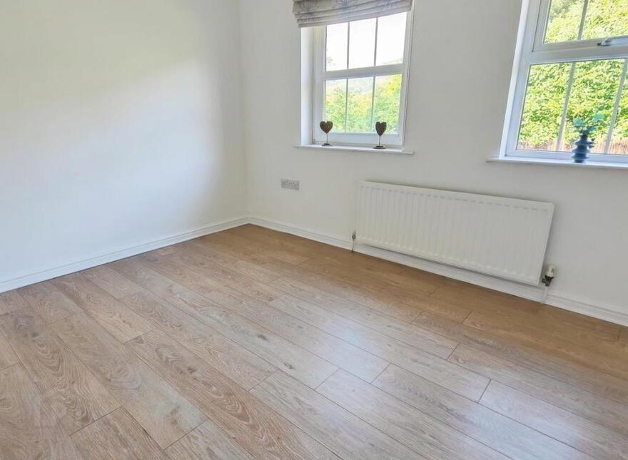 5 Mill Valley Court, Belfast, BT14 8FZ