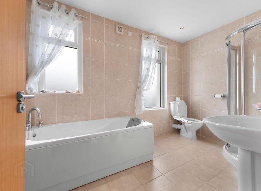33 Central Avenue, Portstewart, BT55 7BS