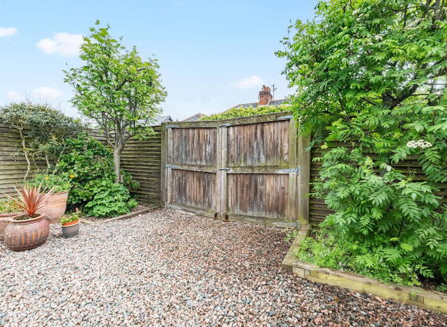 33 Central Avenue, Portstewart, BT55 7BS