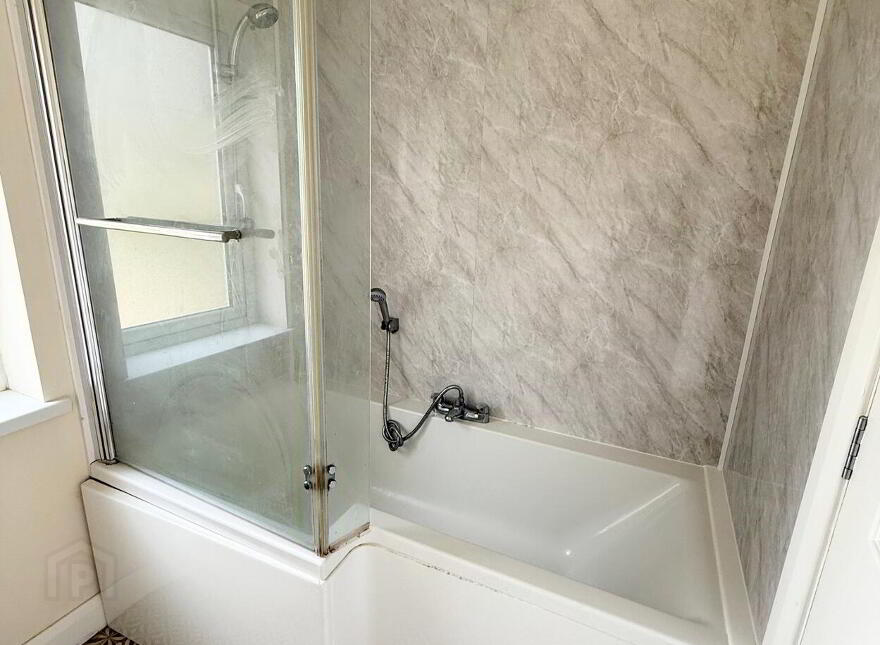 28 Cambridge Park, Coleraine, BT52 2QT