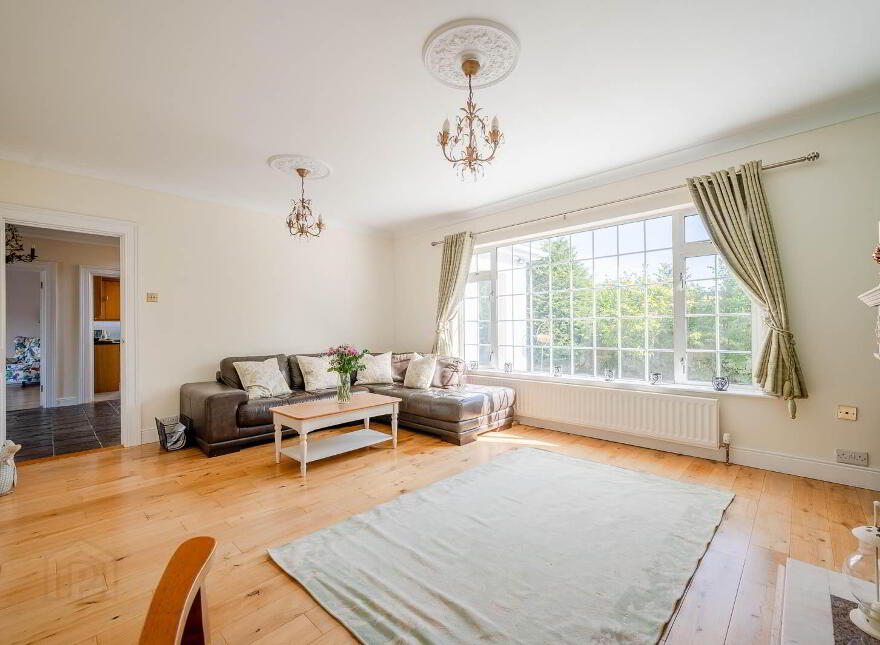 5 Knightsbridge Court, Bangor, BT19 6SD