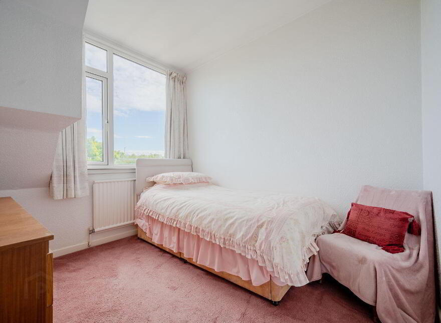 16 Cotswold Drive, Bangor, BT20 4SF