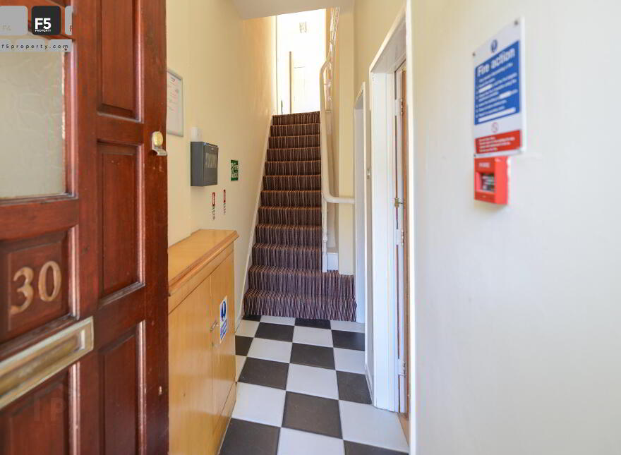 30 Deramore Avenue, Ormeau Road, Belfast, BT7 3ER