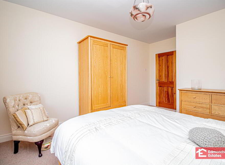 16 Dreen Road, Cullybackey, Ballymena, BT42 1EB