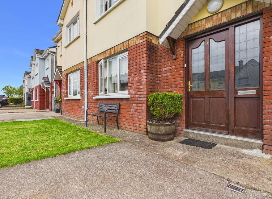 8 College Avenue, College Manor, Cobh, P24KX92