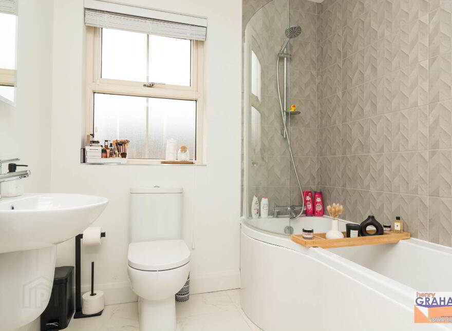 25 Woodbrook Manor, Lisburn, BT28 0AD