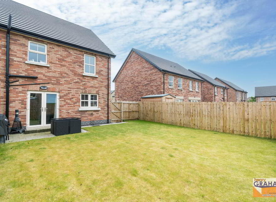 25 Woodbrook Manor, Lisburn, BT28 0AD