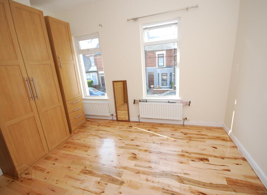 19 Lisburn Avenue, Belfast, BT9 7FX