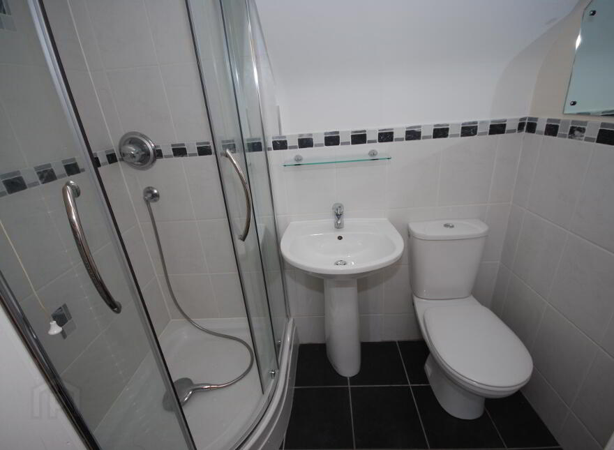 19 Lisburn Avenue, Belfast, BT9 7FX