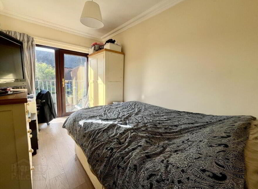 27 Sandhurst Gardens, Belfast, BT9 5AW
