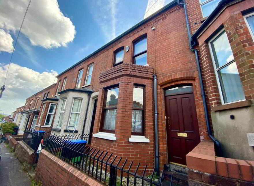 27 Sandhurst Gardens, Belfast, BT9 5AW