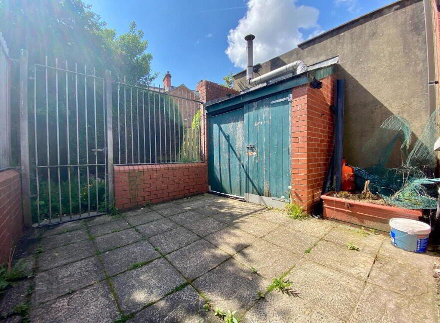 27 Sandhurst Gardens, Belfast, BT9 5AW