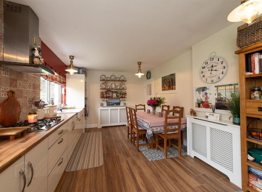 36 Knocknashinna Road, Downpatrick, BT30 6RE
