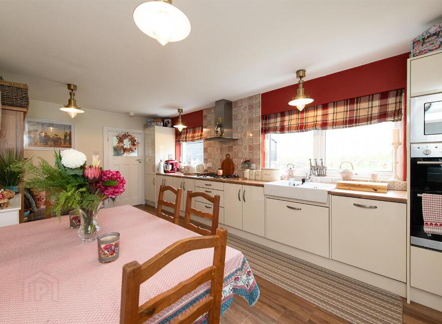 36 Knocknashinna Road, Downpatrick, BT30 6RE