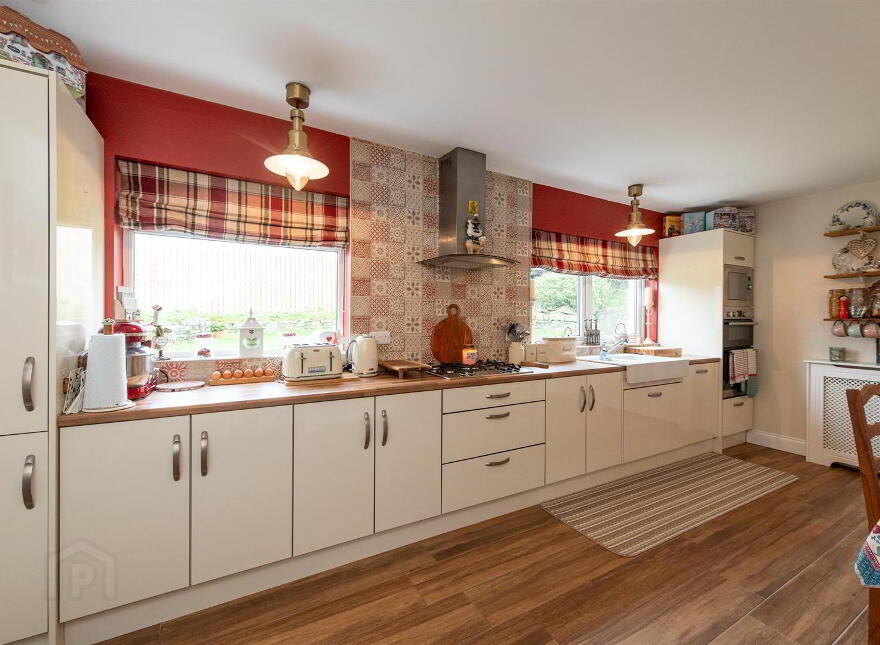 36 Knocknashinna Road, Downpatrick, BT30 6RE