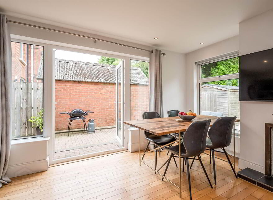 19 Sandhill Gardens, Ballyhackamore, Belfast, BT5 6FF
