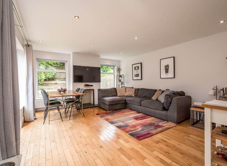 19 Sandhill Gardens, Ballyhackamore, Belfast, BT5 6FF