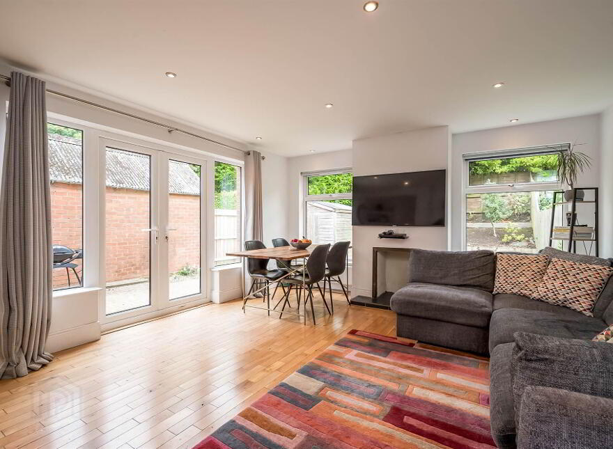 19 Sandhill Gardens, Ballyhackamore, Belfast, BT5 6FF