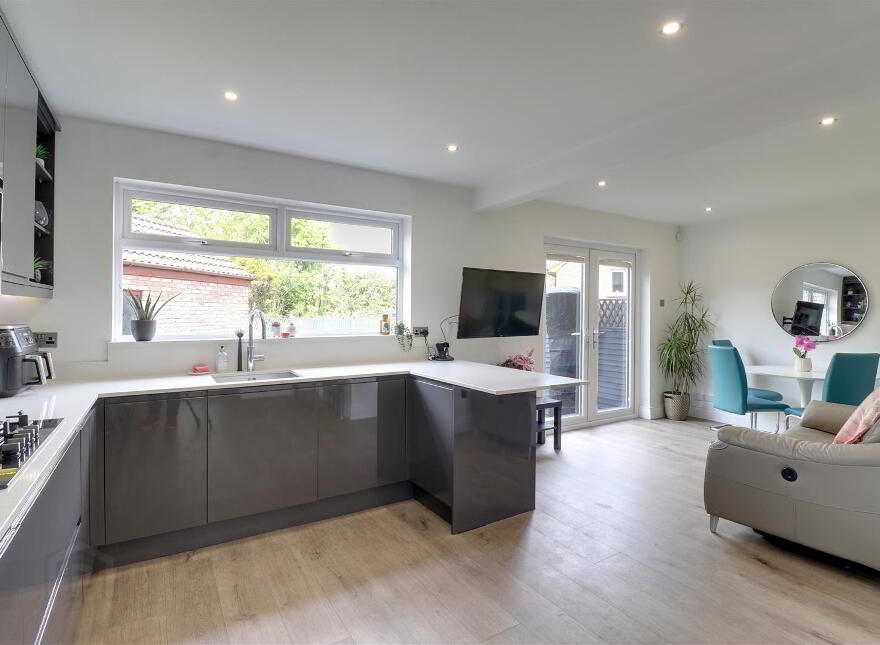 27 Regency Park, Newtownards, BT23 8ZG
