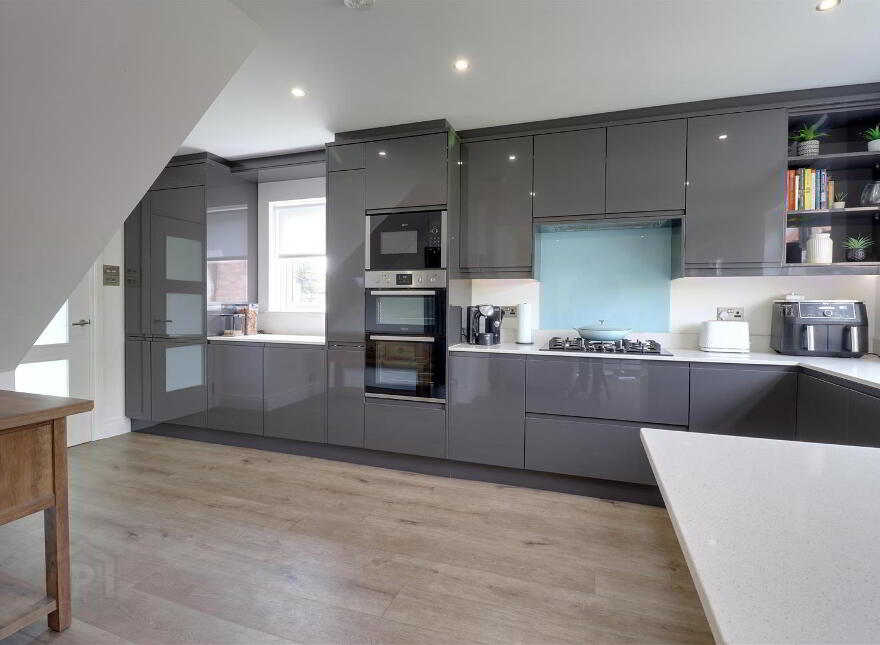 27 Regency Park, Newtownards, BT23 8ZG